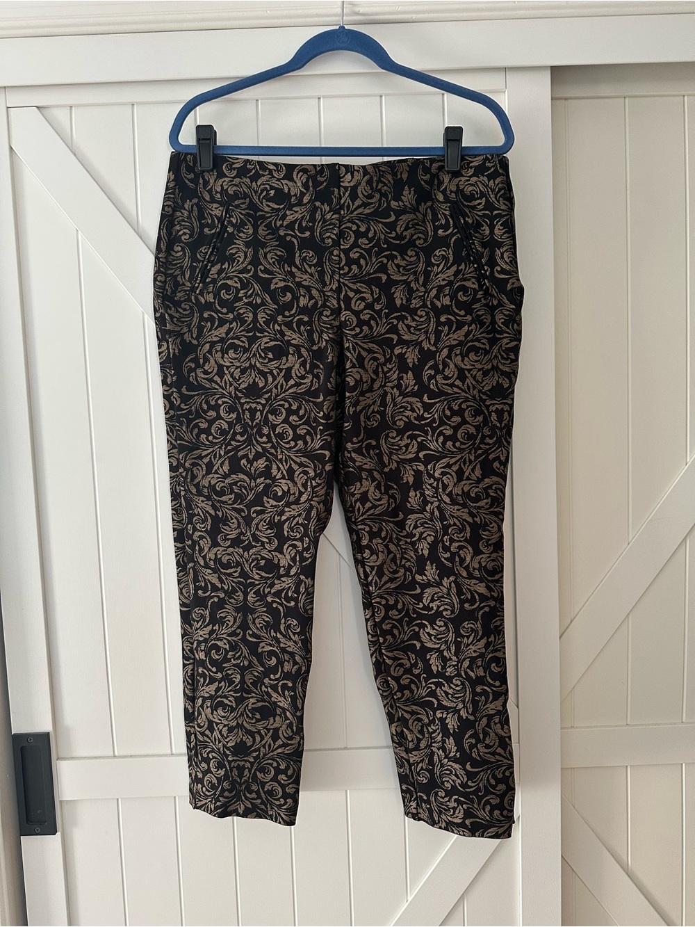Chico’s Size 2 Black Gold Baroque Print Slim Ankle Pants L 12